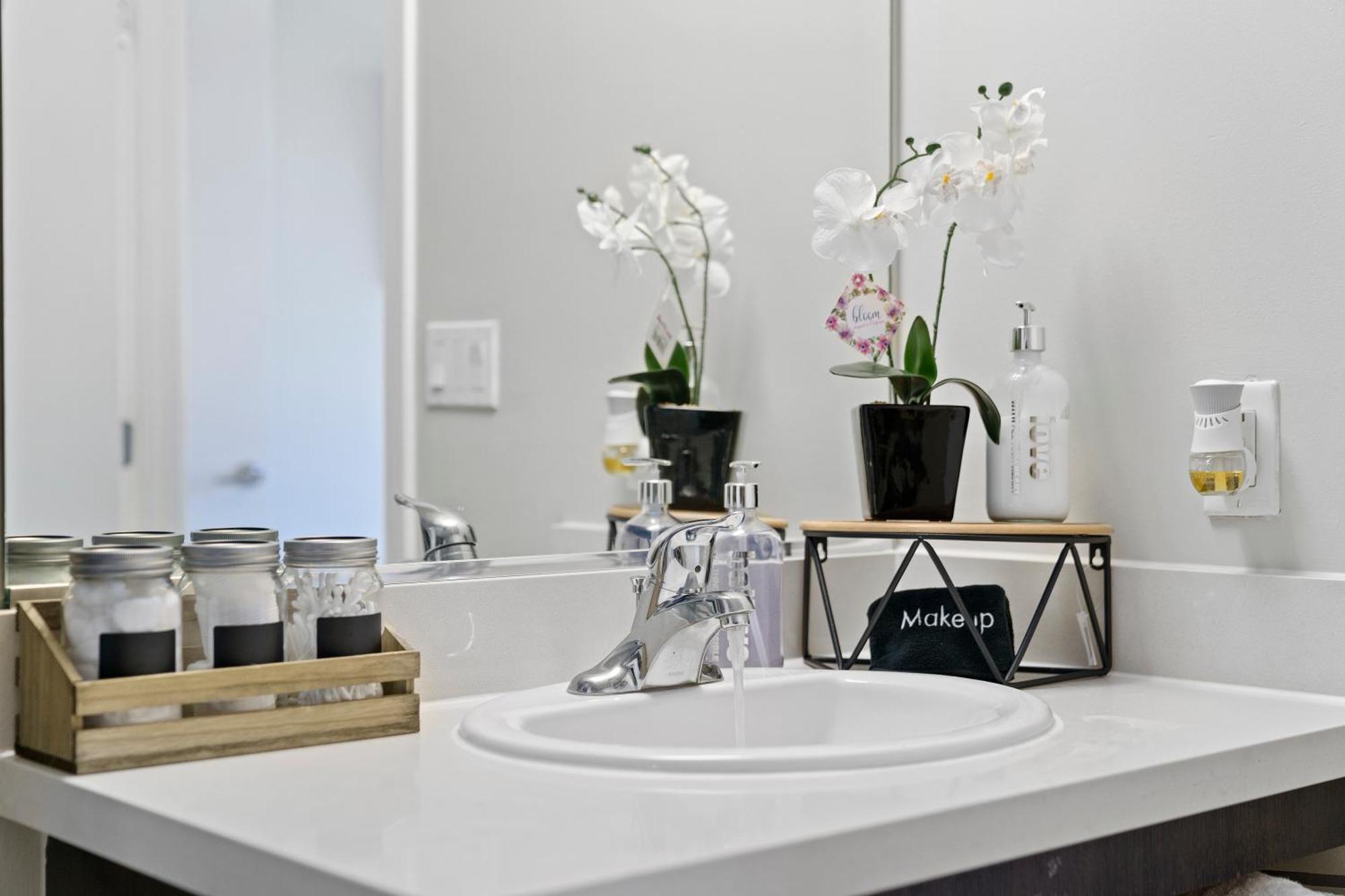 Apartamento Dtla Escape Skyline Views With Luxury Amenities Los Ángeles Exterior foto