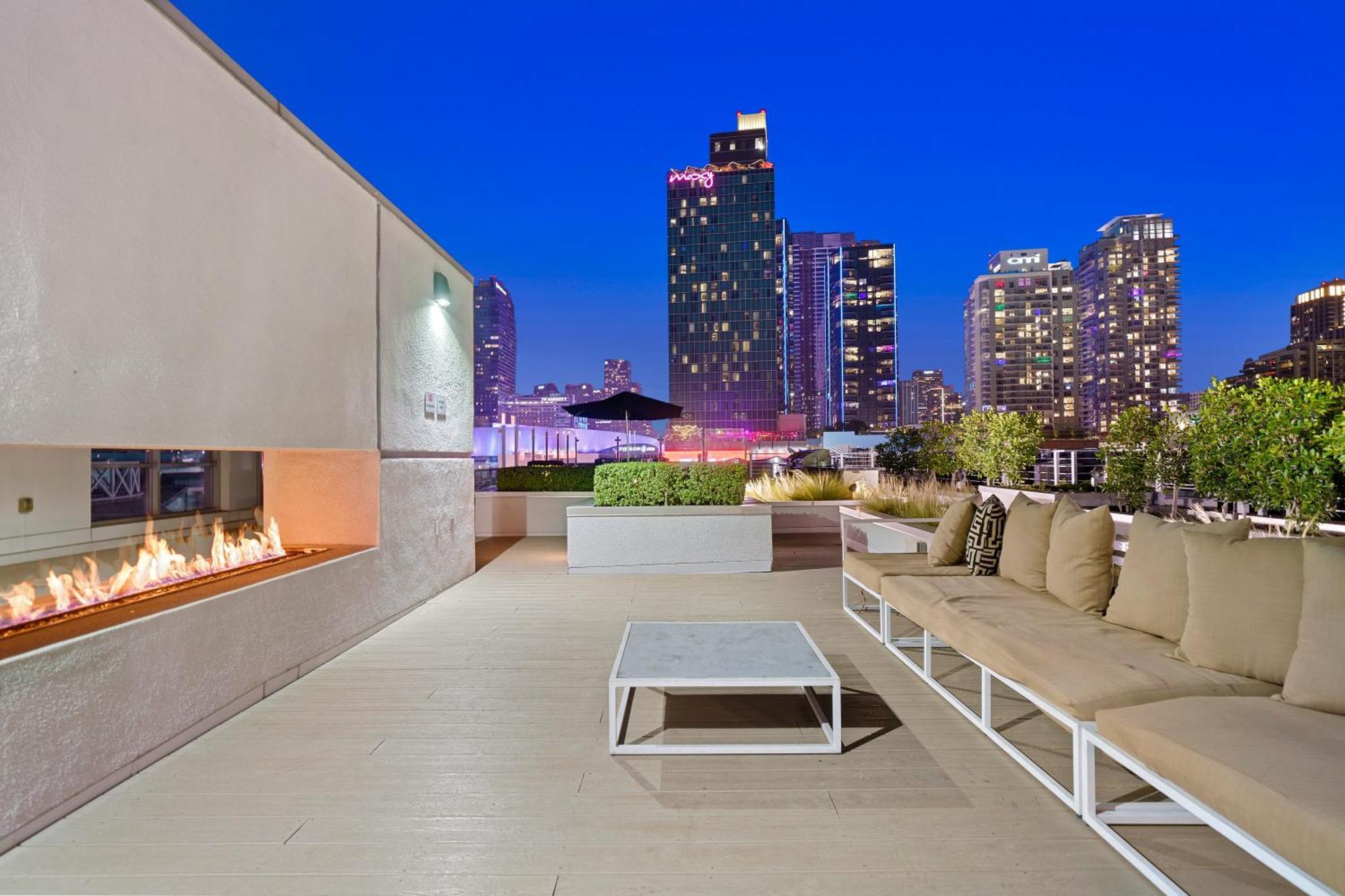 Apartamento Dtla Escape Skyline Views With Luxury Amenities Los Ángeles Exterior foto